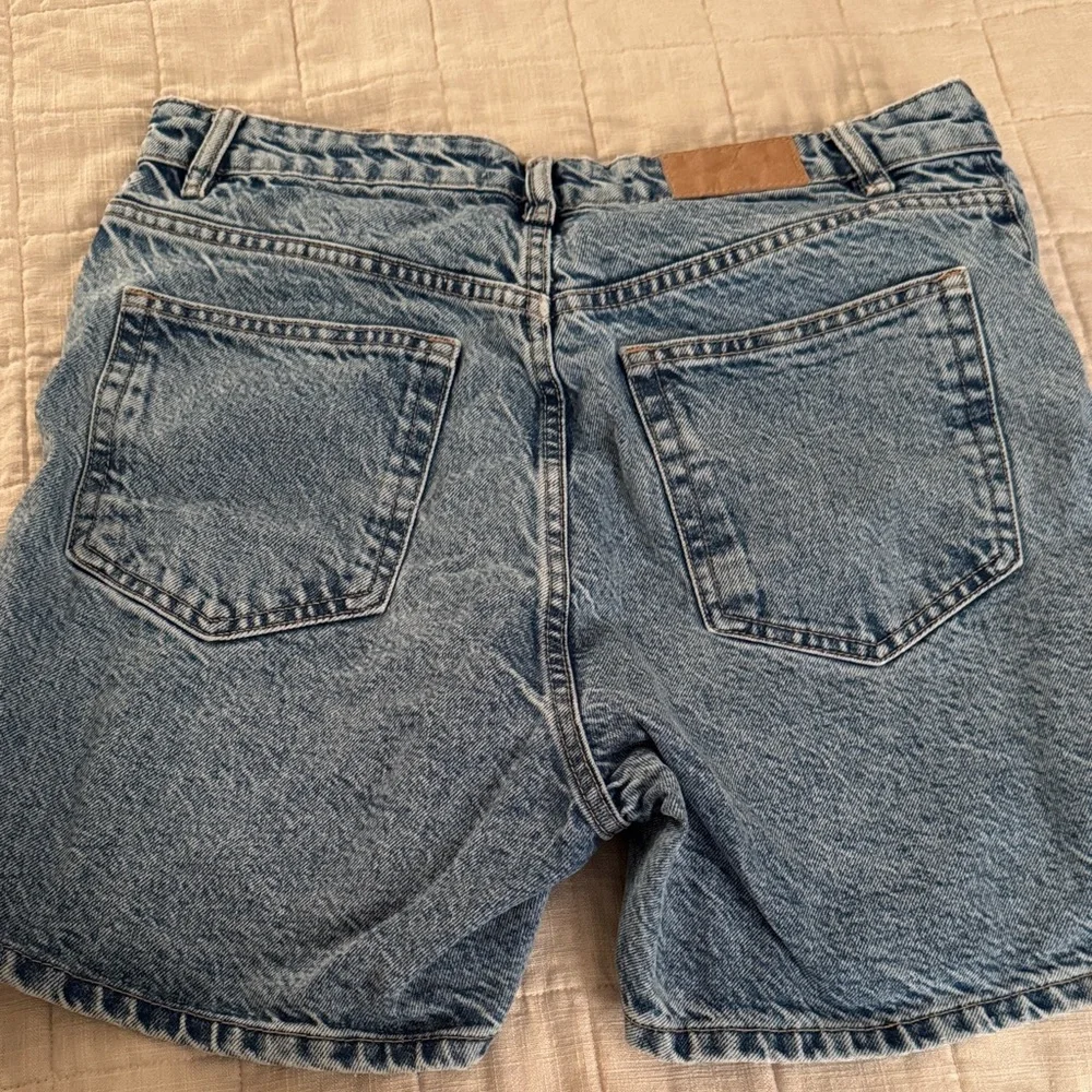 Zara Light Blue Denim Jeans - Picture 3 of 3